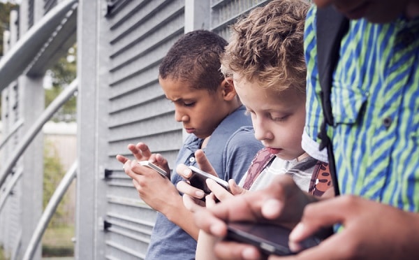 how do i know when child is old enough for smartphone coolmomtech guide